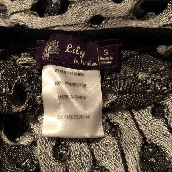 Lily by Firmiania Babydoll style top that ties🌸 - Picture 7 of 8